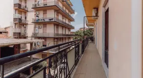 Locri Beautiful Modern Three-Room Apartment - Image 5