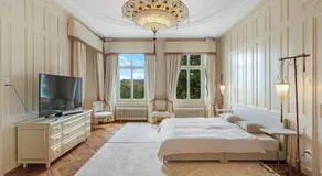Entire Villa Imperial in Central Zurich - Image 2