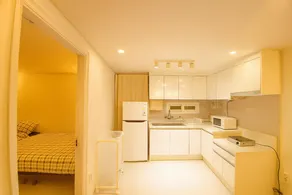 AREX # Queen Bed 5 #10 people # Airport Railway Station # Triple Station # Hong dae # seoul #3room # DMC # bnb - Image 2