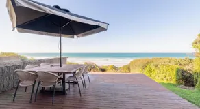 Bayview Beachfront Apartment - Image 5