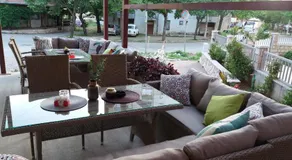 Apis Hotel - Image 5