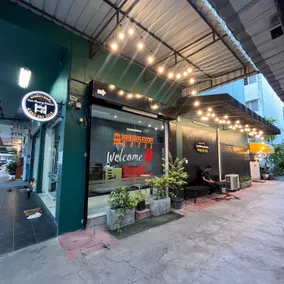 DonMueang station hotel - Image 5