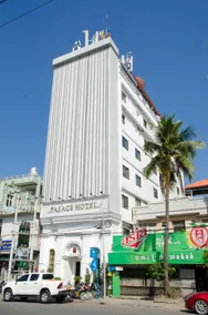 Palace Hotel - Image 2