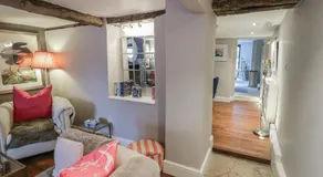 Bumblebee Cottage - Image 2