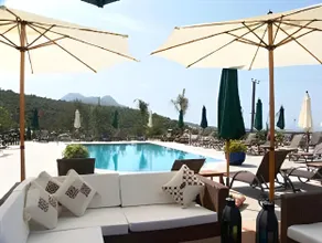 Bella View Art Boutique Hotel - Image 3
