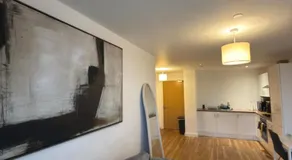 Stylish 1 Bed Apartment, 15 Mins to Old Trafford - Image 5