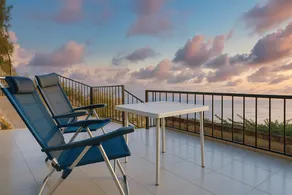 Hampton Villa Retreat - Image 4