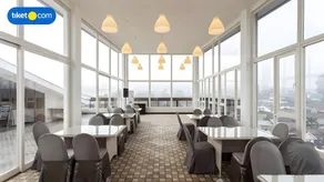 De Lobby Suite Hotel - Image 5