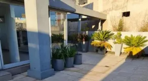 Moderno Monoambiente con piscina - Image 4