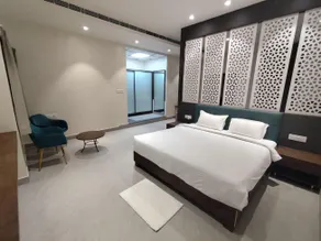 COMFORT STAY LUXURY ROOMS - Image 3
