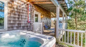 Private Hot Tub & Easy Access to the Beach - Dogs are Welcome - Image 5