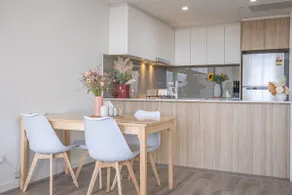 Parramatta 2 Bed Apt with Parking - Image 5