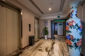 Floral Hotel · Xianning Hot Spring Valley - Image 4