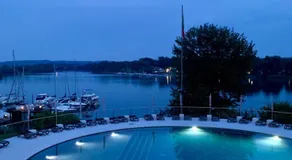 NEON Bigigio House Boat - Image 3