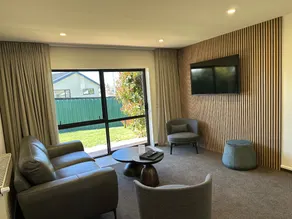 The Lakes Motel - Image 2