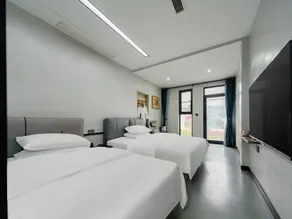 Floral Hotel Rizhao Runshan Zuoyou Homestay - Image 4