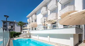 Aparthotel Touring - Image 4