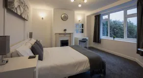 Hereford - Raven House - 4 Bedroom House Located West Of City, Sleeps 7 - Perfect For Contractors Or a Base For Exploring - Hosted By RENTMYHOUSE - Image 2