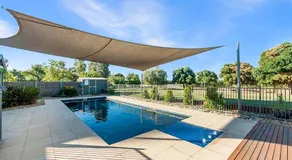Nepeta Cataria Estate - Echuca Holiday Homes - Image 5