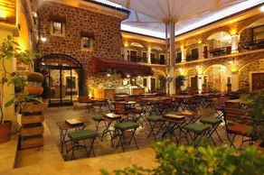 L'Agora Old Town Hotel & Bazaar - Image 2