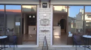 Thiamis Guesthouse - Image 3