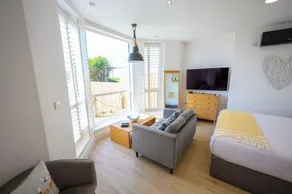 St Annes Beach Apartments - Image 2