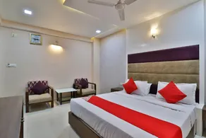 OYO 35982 Hotel Blue Rock - Image 4