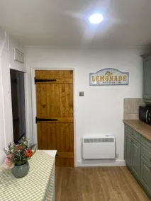 Cottage ideal for le shuttle and Designer Outlet. - Image 4