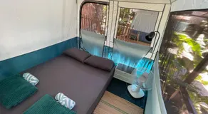 Tropical Hostel - Image 2