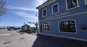 seeglueck HAFENBLICK - Stilvolle Ferienwohnung direkt am See und Fährhafen in Konstanz, in der Nähe der Universität - Image 5