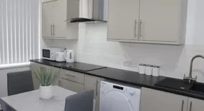White Cozy Roomzzz - Image 3