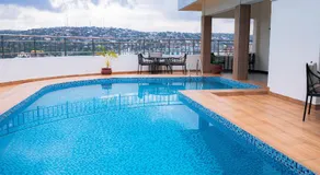 Gold Crest Hotel - Image 2