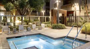 3BR 2BTH Santa Monica Apartment - Pool, Balcony, Near LAX - Image 5