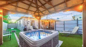 Mins from the UofA & Downtown 4BR 2BA Entire Home - Image 2