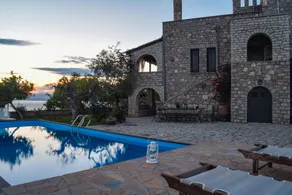 Majestic Chateau - Spectacular Seascapes & Pool - Image 5
