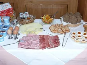 Hotel Garnì Ai Serrai - Image 4