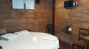 PLANETA SEX MOTEL - Image 2