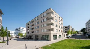 EXQUIS Design 2BR Apartment BAUHAUS I Balkon I Parkplatz I Top-Lage I Mercedes-Benz I Kinderbetten - Image 2