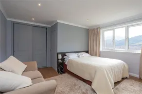 Braemor 4 bedroom villa, all en-suite - Image 3