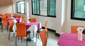 Sakura Budget Hotel - Image 3