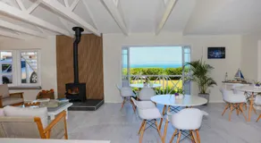 Brenton Beach House - Image 2
