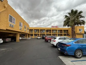 New Budget Inn - Image 5