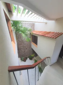 Garden Villa close to the Airport - Image 5