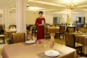 City Bay Hotel - Image 5