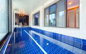 NJ Pool Villa - Image 5