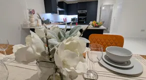 Large 4 Bed Hse, Sleeps 7, 3 BTH, Drive PRKG-4 Cars, M4-A329, Shinfield Studios, 10mins, Reading, Ascot & Legoland 20mins, Film Crew, Contractor & Family Friendly - Image 5