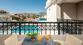 Karras Hotel - Image 2