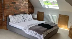 4 Bedroom house with parking, Near Safari Park - Image 2