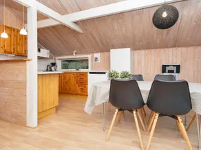6 person holiday home in Ebeltoft - Image 5