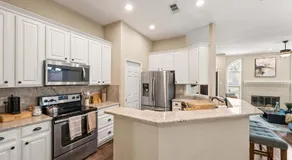3BR Home with Grill near AT&T Cowboys Stadium - Image 2